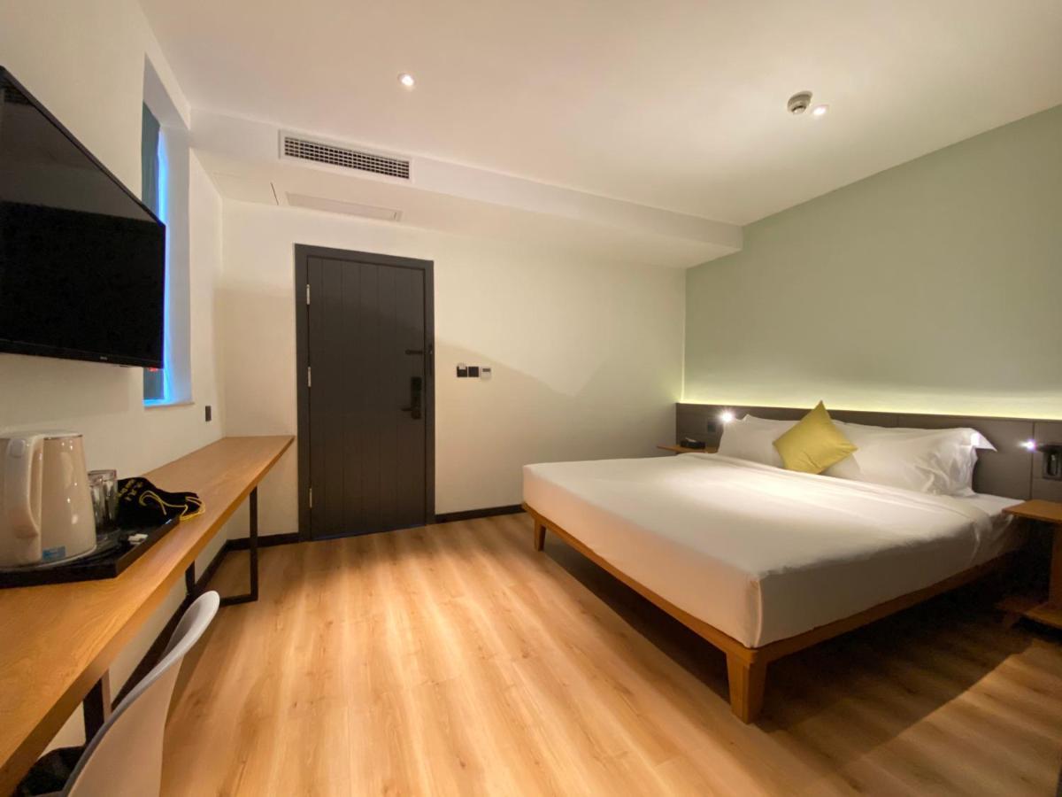 Yunfan Hotel Phnom Penh Exterior photo