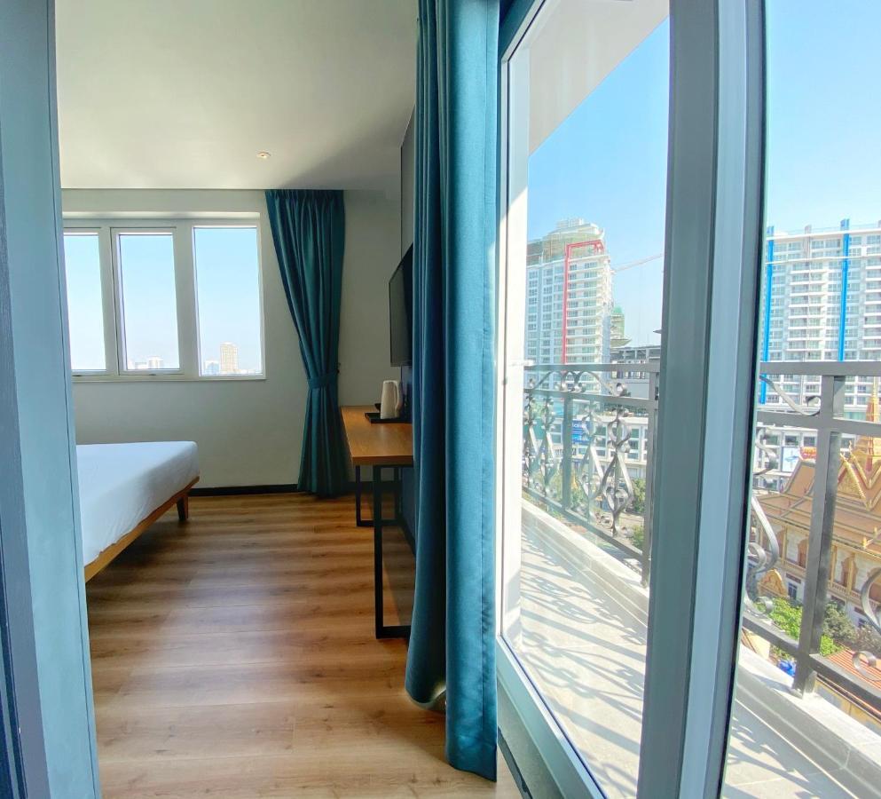 Yunfan Hotel Phnom Penh Exterior photo
