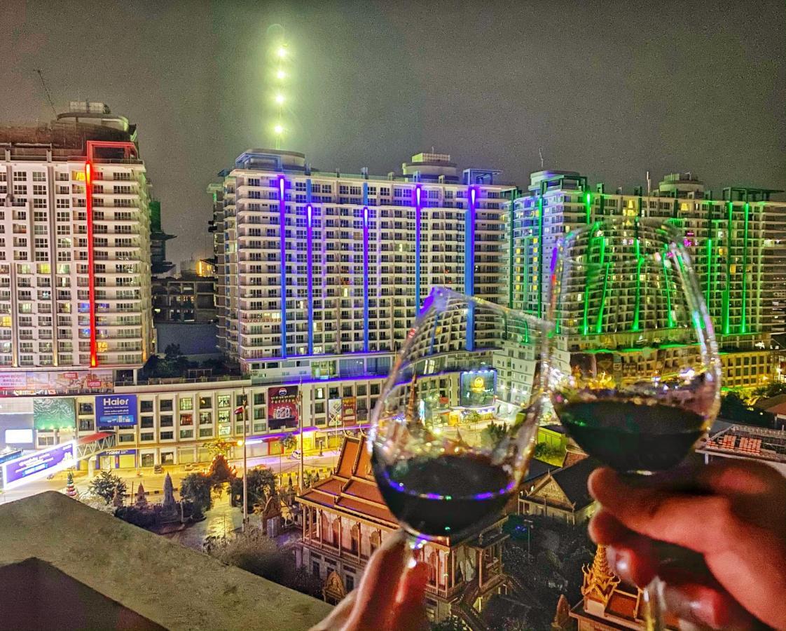 Yunfan Hotel Phnom Penh Exterior photo